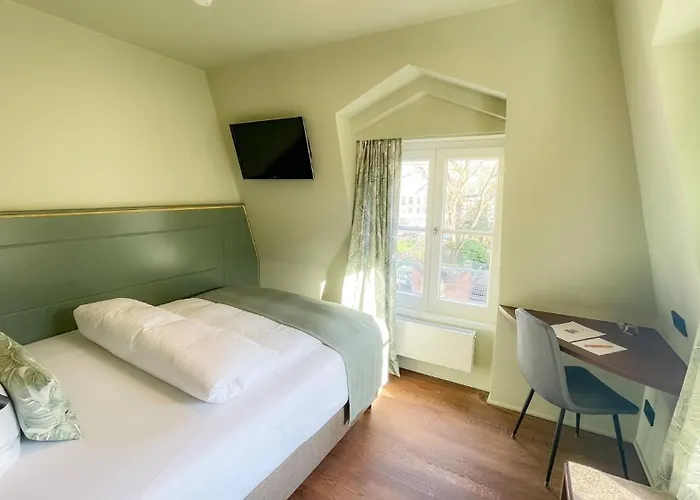 Hotel Boutique Orangerie 4*